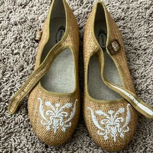 Joyfolie Mary Jane’s